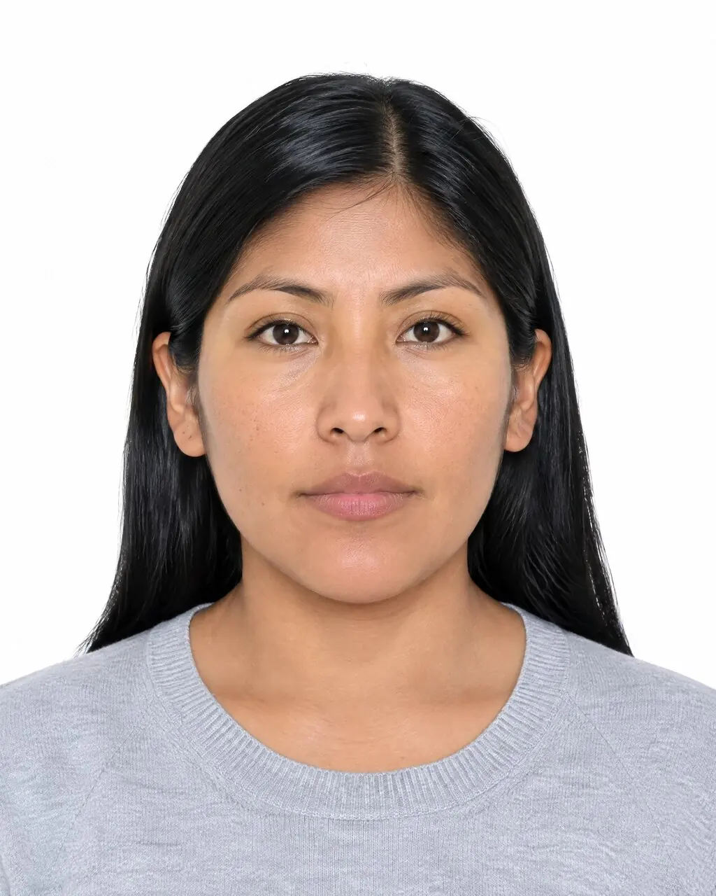 Foto para visa de mujer de frente sin sombras